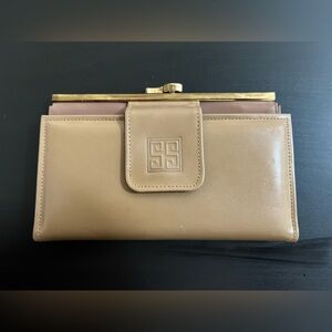 Vintage Sans Souci Tan Wallet with Gold Clasp